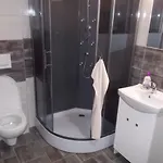 U Ponocneho Pod Ondrejnikem בקתה
